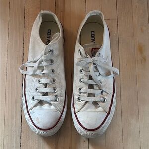Lightly used Converse White Canvas Sneakers